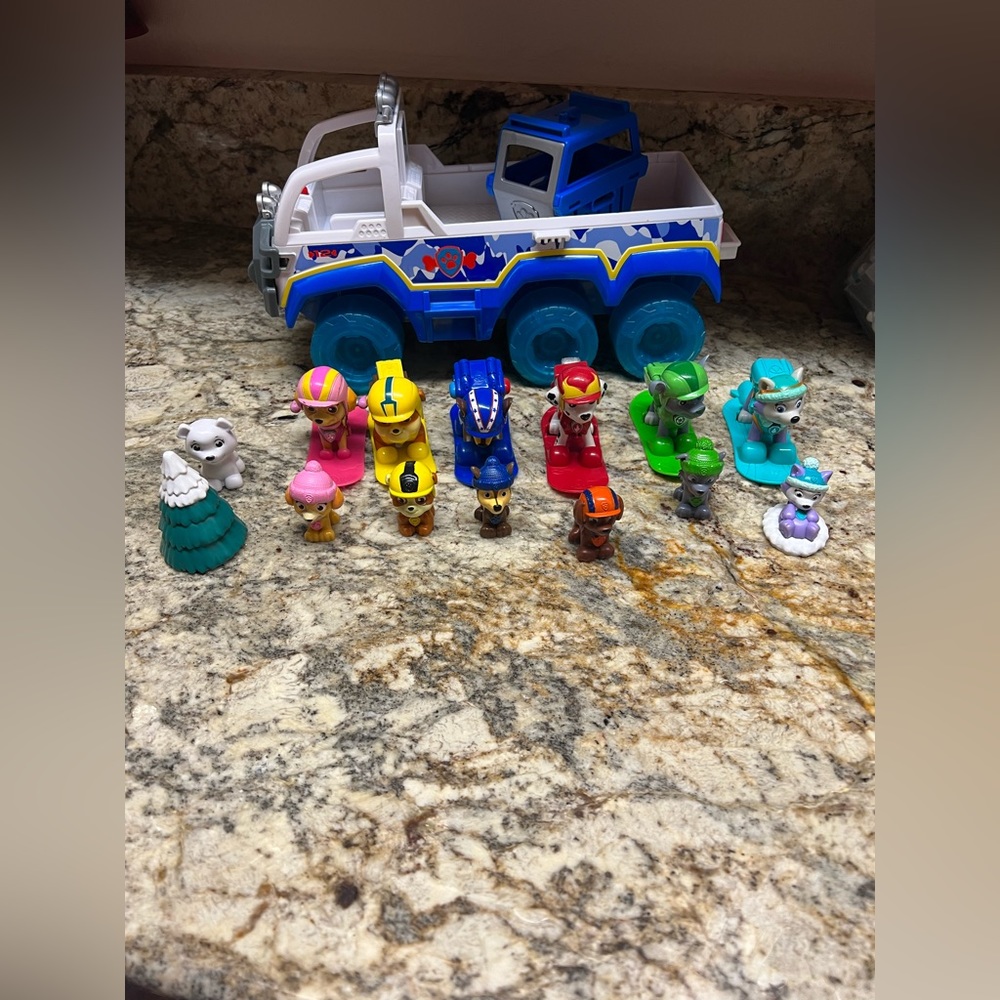 Paw Patrol Winter Ski play set!